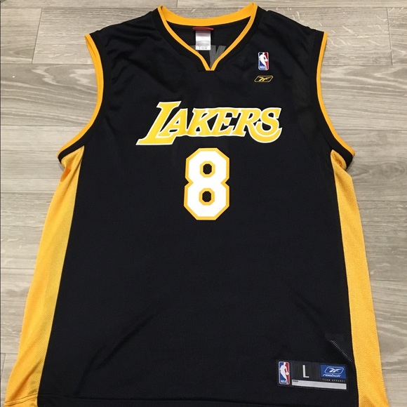 kobe bryant black jersey
